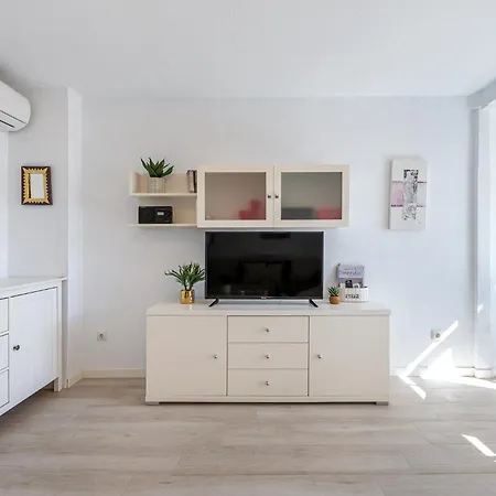 797 Rentals- Moderno, Centrico Y Espacioso Estudio Apartmán Benalmádena